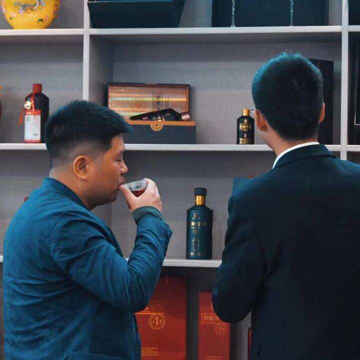 破茧成蝶——臻年实份（贵州）酒业有限公司盛大开业
