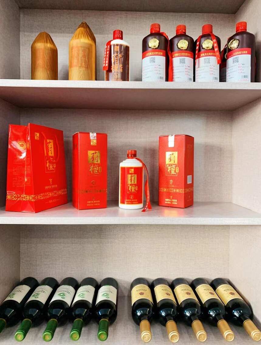 破茧成蝶——臻年实份（贵州）酒业有限公司盛大开业