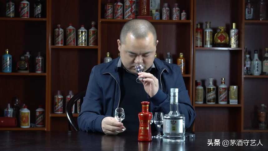 茅酒守艺人品酒—老银剑南VS金剑南K6