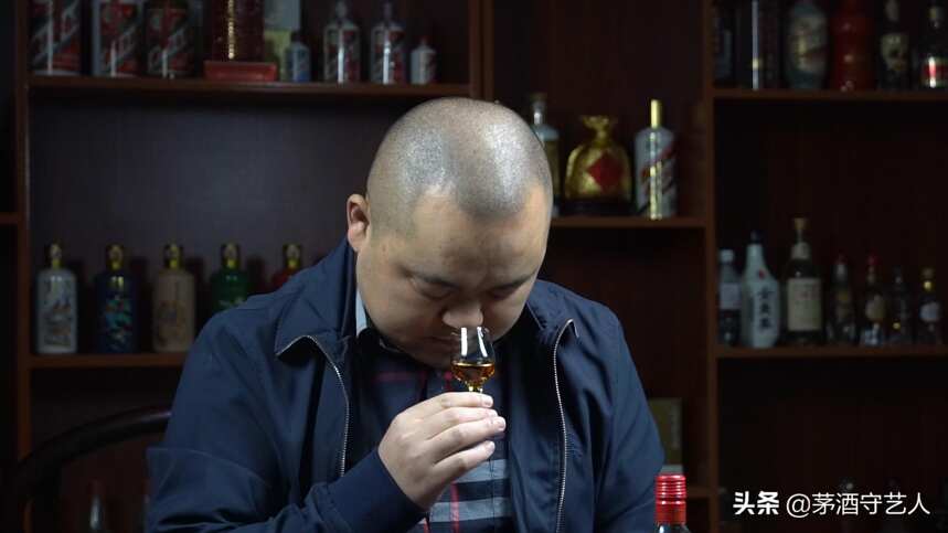 茅酒守艺人品酒—劲酒