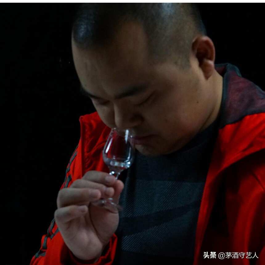 杯中春秋，一派江山千古秀