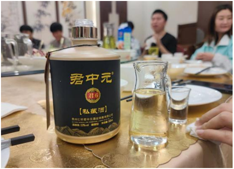 河南烟酒店老板喝过40种白酒后，对这5款情有独钟，你知道几款？