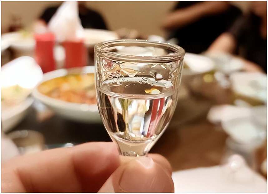 想花少钱买到纯粮好酒，记住白酒“3不买”，买酒不吃亏