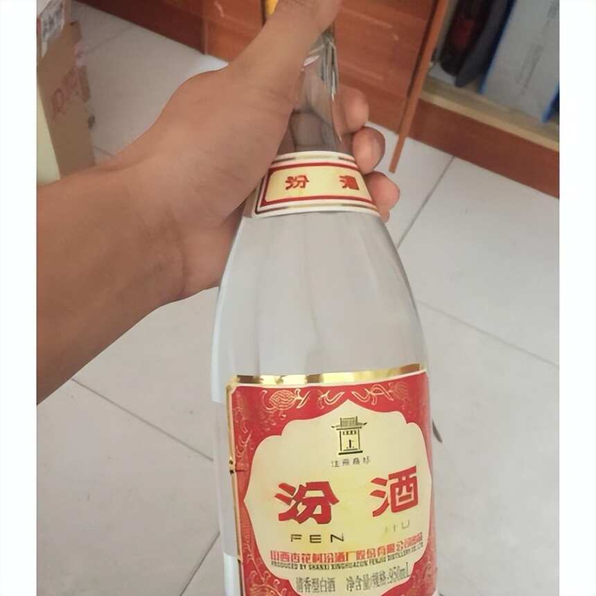 盘点三款老爸私藏的白酒，价格100+和几十的都有，赶紧马住