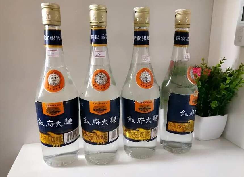 酒厂员工从不喝的3种酒，相比之下，香精酒都要靠边站，你喝过没