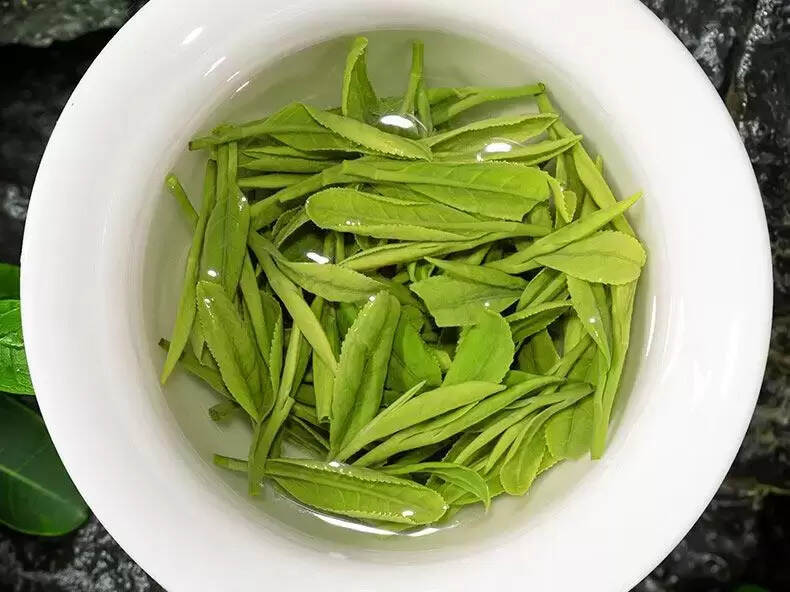 自己做茶叶酒怎么做（茶叶酒的制作方法和配比）