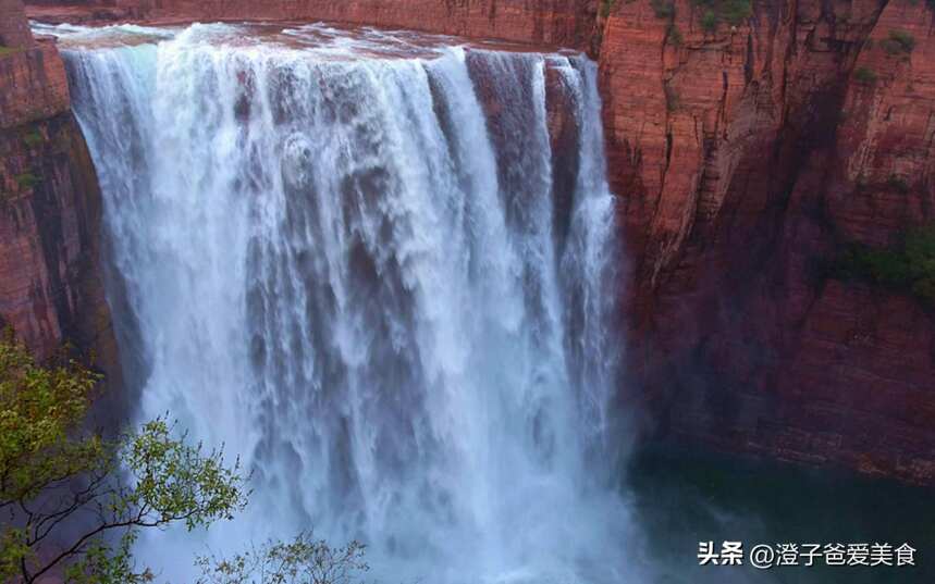 河北一名酒，巅峰时与茅台同台领奖，却因名字倒了大霉，一蹶不振