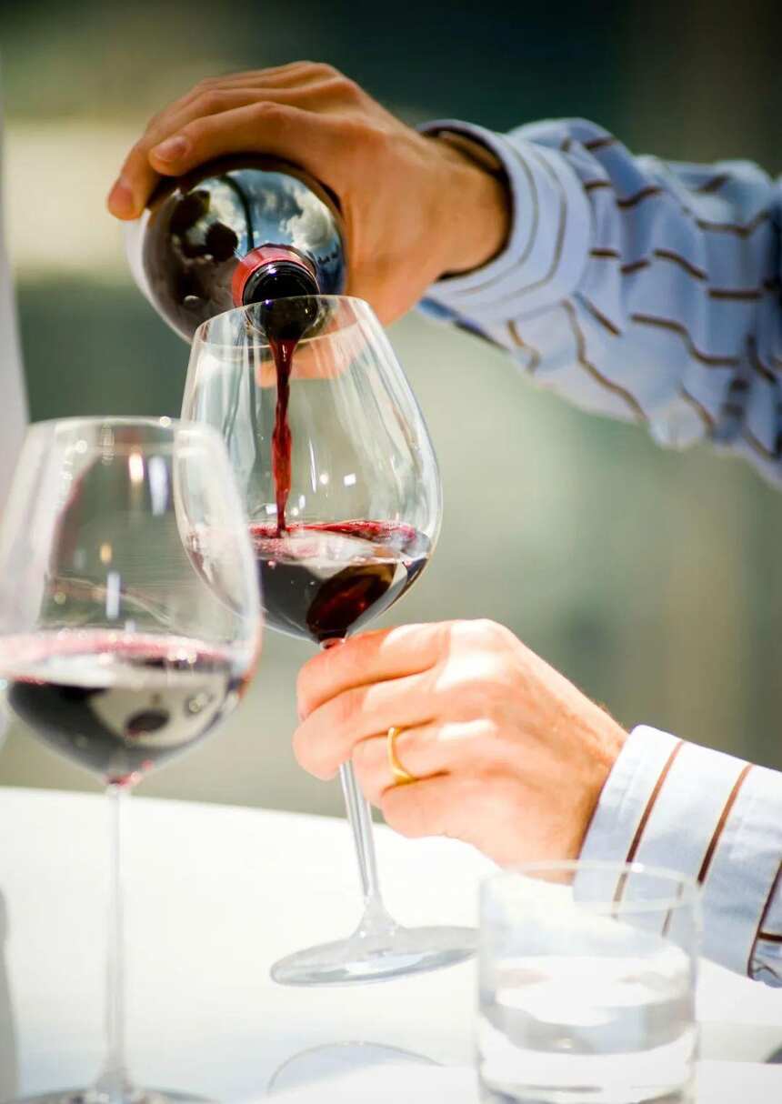 什么是葡萄酒的余味？余味对葡萄酒很重要吗？