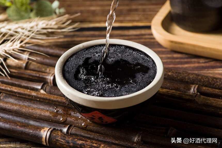 十几块钱一瓶的白酒能喝吗？酒友们注意了