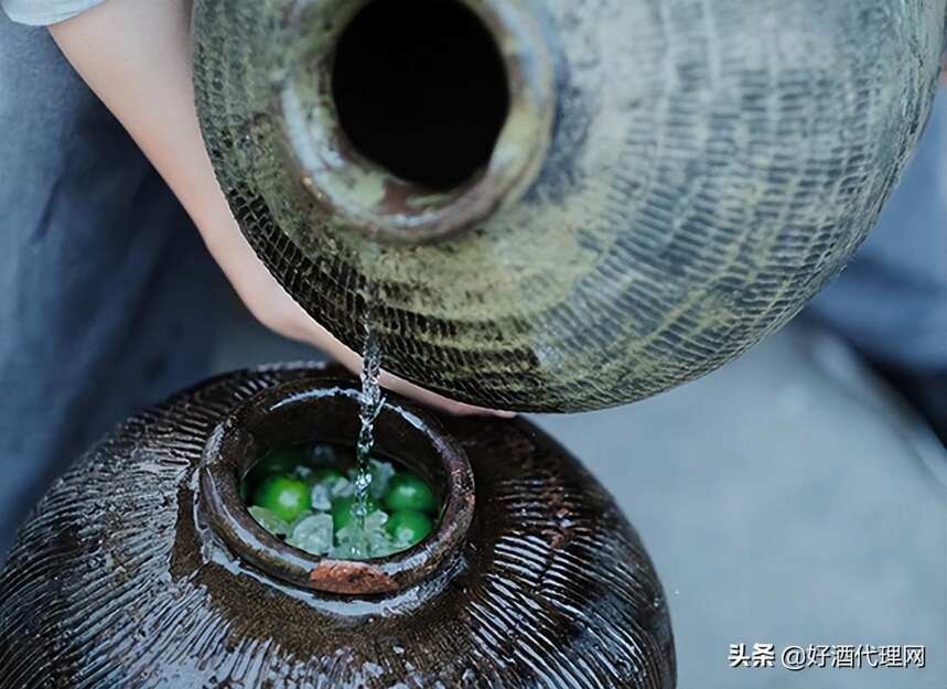 上了年纪的人，请远离这3种酒