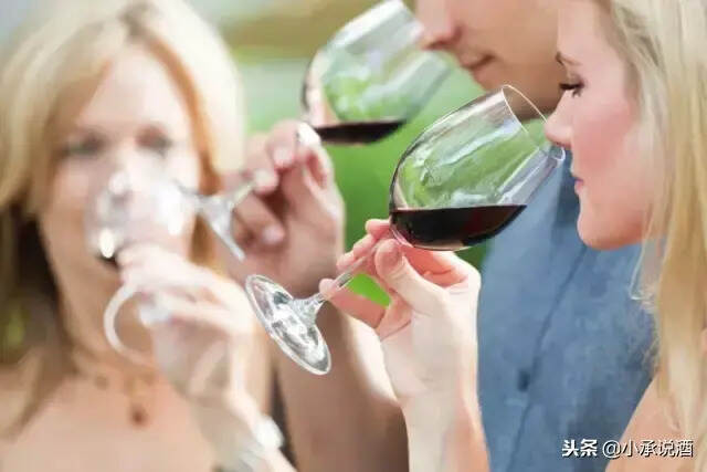 喝葡萄酒时，哪 10 件事最煞风景？