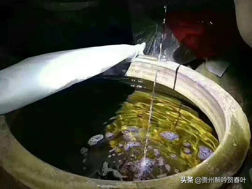 酱香酒存放时间越长，酒体就越黄？越好？