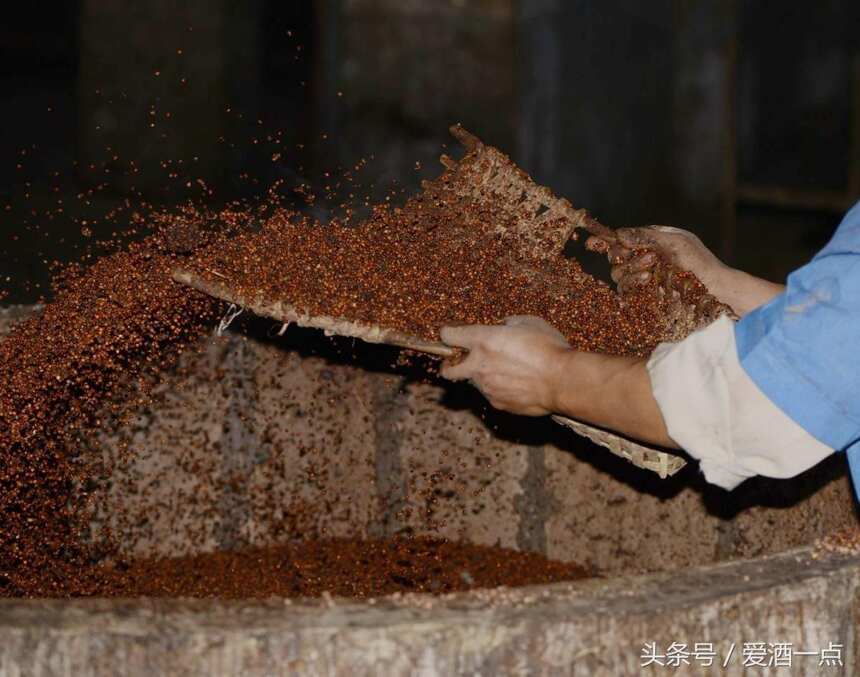 粮食酒是怎么酿造出来的？不看不知道