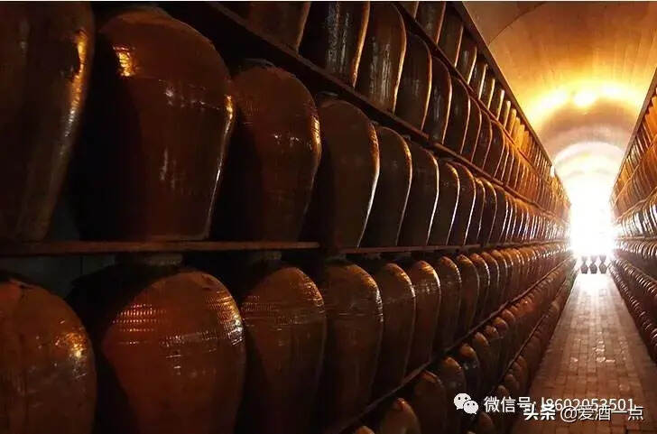 刚酿出来的白酒怎么储存？