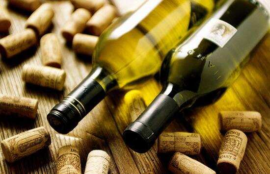 葡萄酒开瓶过程中软木塞断塞的应急处理方法