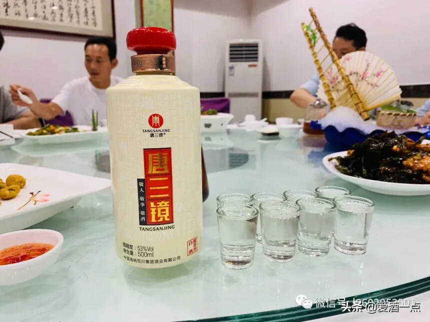 酒桌上吃什么不易醉，且又不伤胃呢？