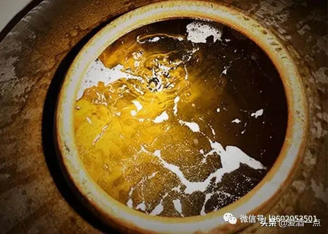 颜色发黄的白酒，一定是好酒吗？