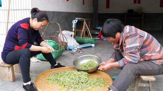 为了要儿子，宝妈生出“阴阳人”害娃不浅，都是重男轻女惹下的祸