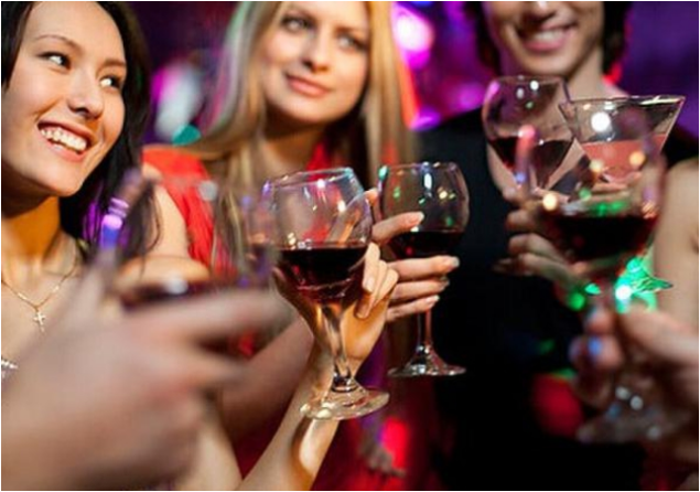 为什么女人都爱喝红酒？