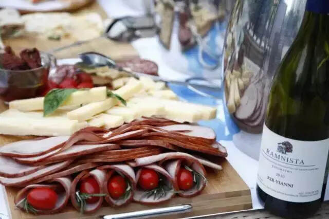 从希腊葡萄酒开始，遇见地中海饮食法