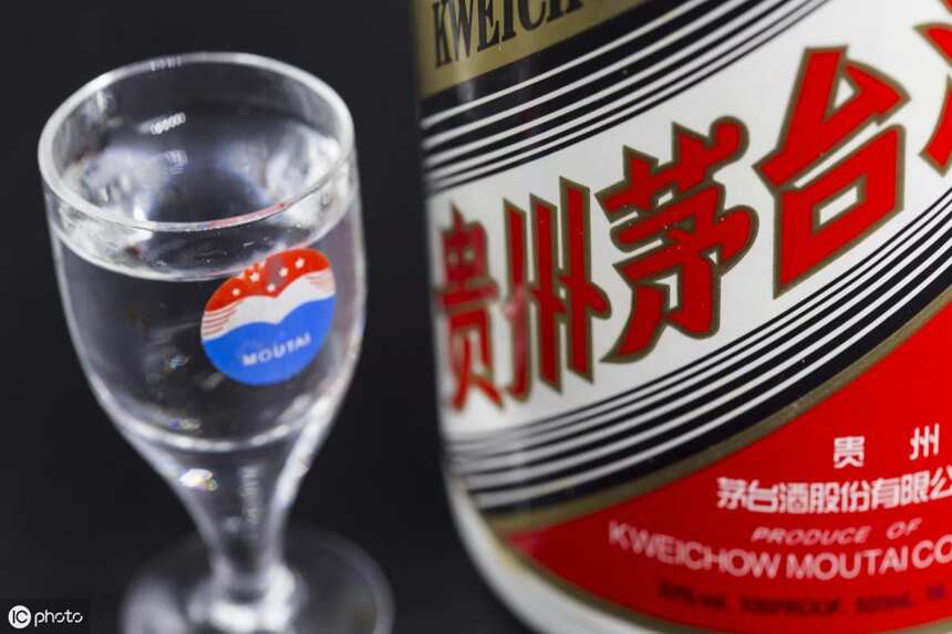 茅台老酒和茅台年份酒到底有啥区别？我不说，你不一定懂