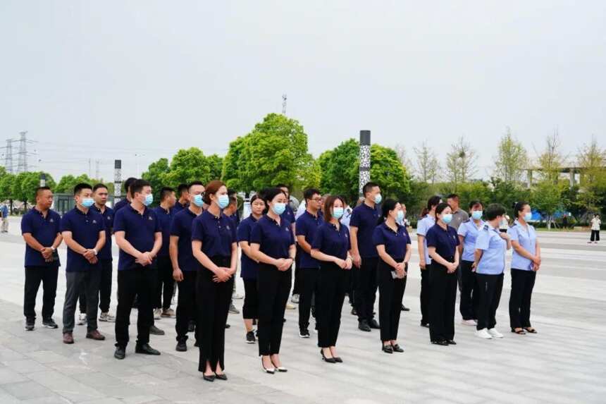 “宝丰酒号”旅游巴士发车仪式圆满落幕