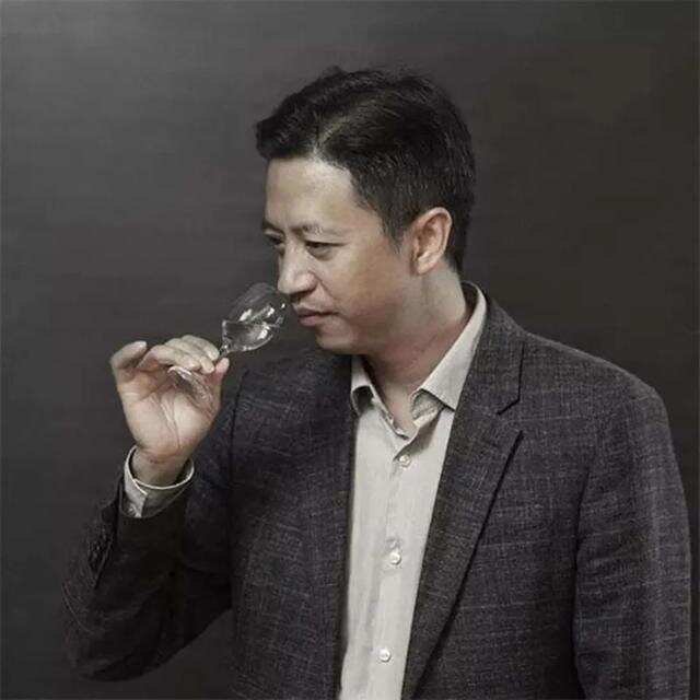 白酒专家钟杰：如何认识传统与时尚化的中国白酒