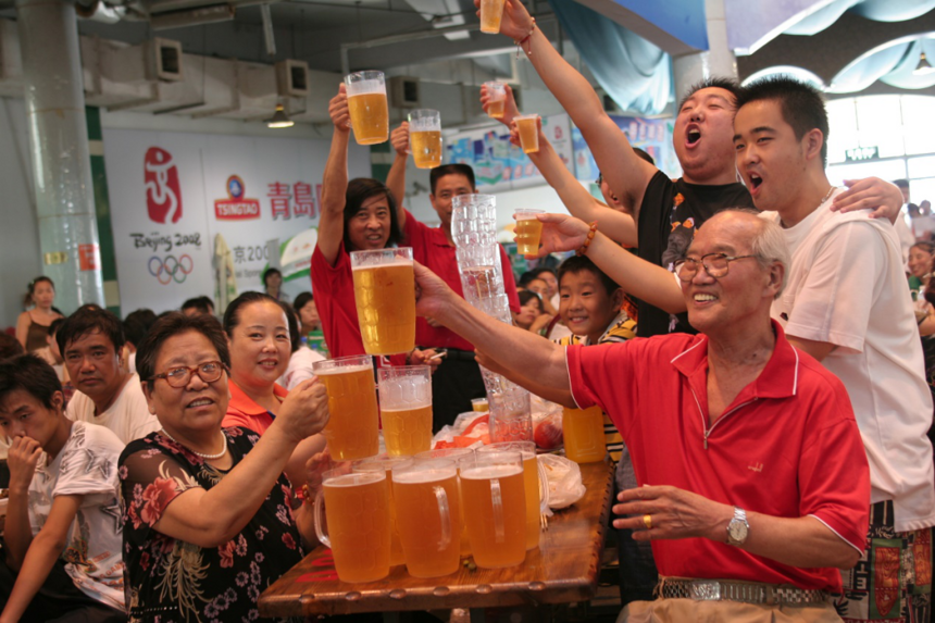 三十年城酒共生，青岛啤酒节从历史走向现代与未来