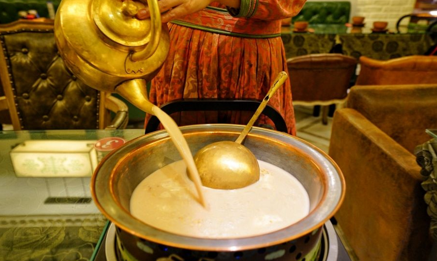 不喝马奶酒怎么体验蒙古族，如何酿造马奶酒？民族特色的乳饮料