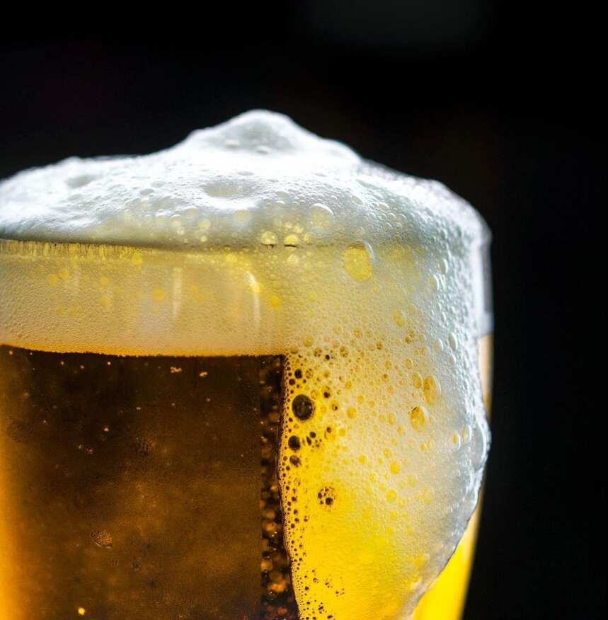 啤酒为什么会有那么多的泡沫？