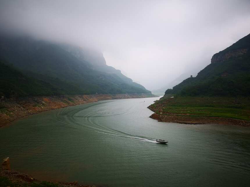 云台山之行两天半，入境诗佛王维的两句半诗，茱萸、清泉、水穷处