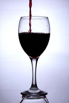 为什么葡萄酒会拥有着可预防晒伤的功能呢？