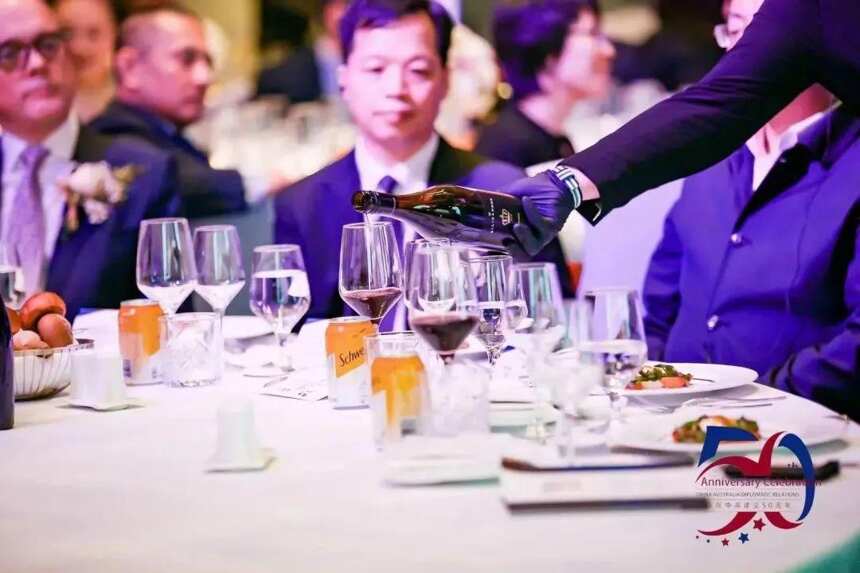 再获政商界人士好评，歌浓酒庄佳酿成中澳建交50周年晚宴“明星”