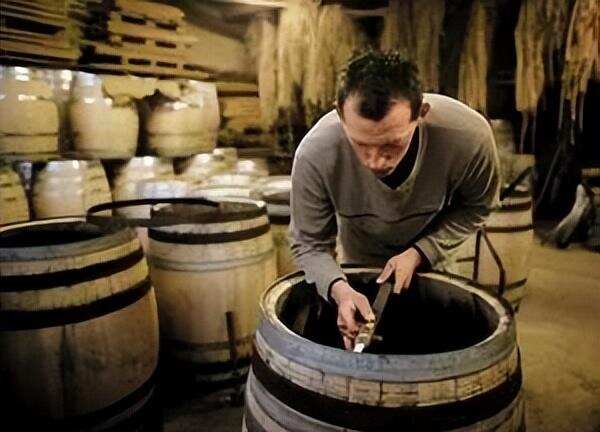 【法庄】葡萄酒的摇篮—勃艮第最大的桶厂也全是纯手工制作橡木桶