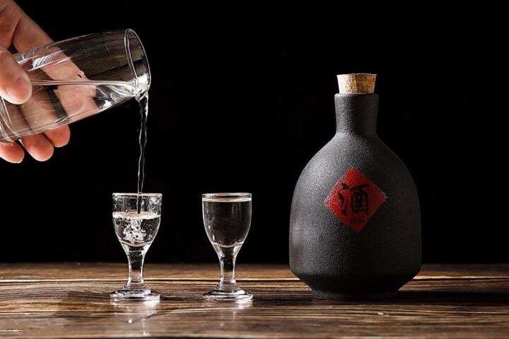 贵礼名酒：展现酱香酒白酒魅力，打造高品质口粮酱酒