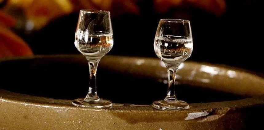 白酒执行标准中的优级是什么意思？一级和优级有什么区别